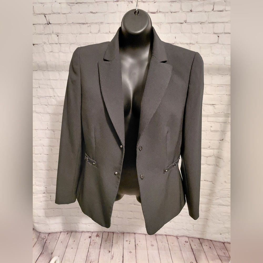 Elegant Charcoal Blazer for Women
